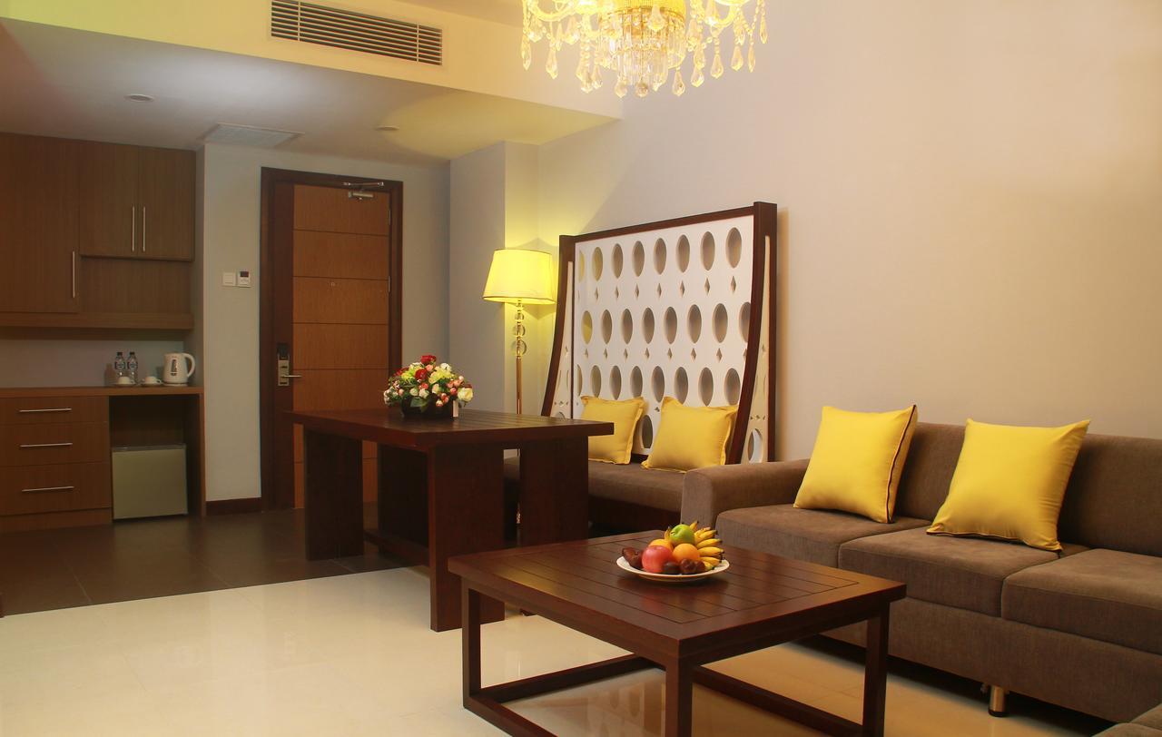 Sutanraja Hotel Kotamobagu Zewnętrze zdjęcie